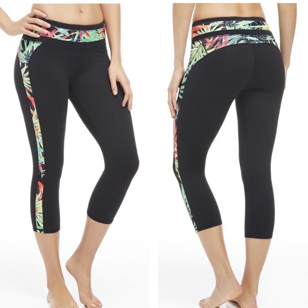 Fabletics Camacan Tropical Capri Pants Leggings XS